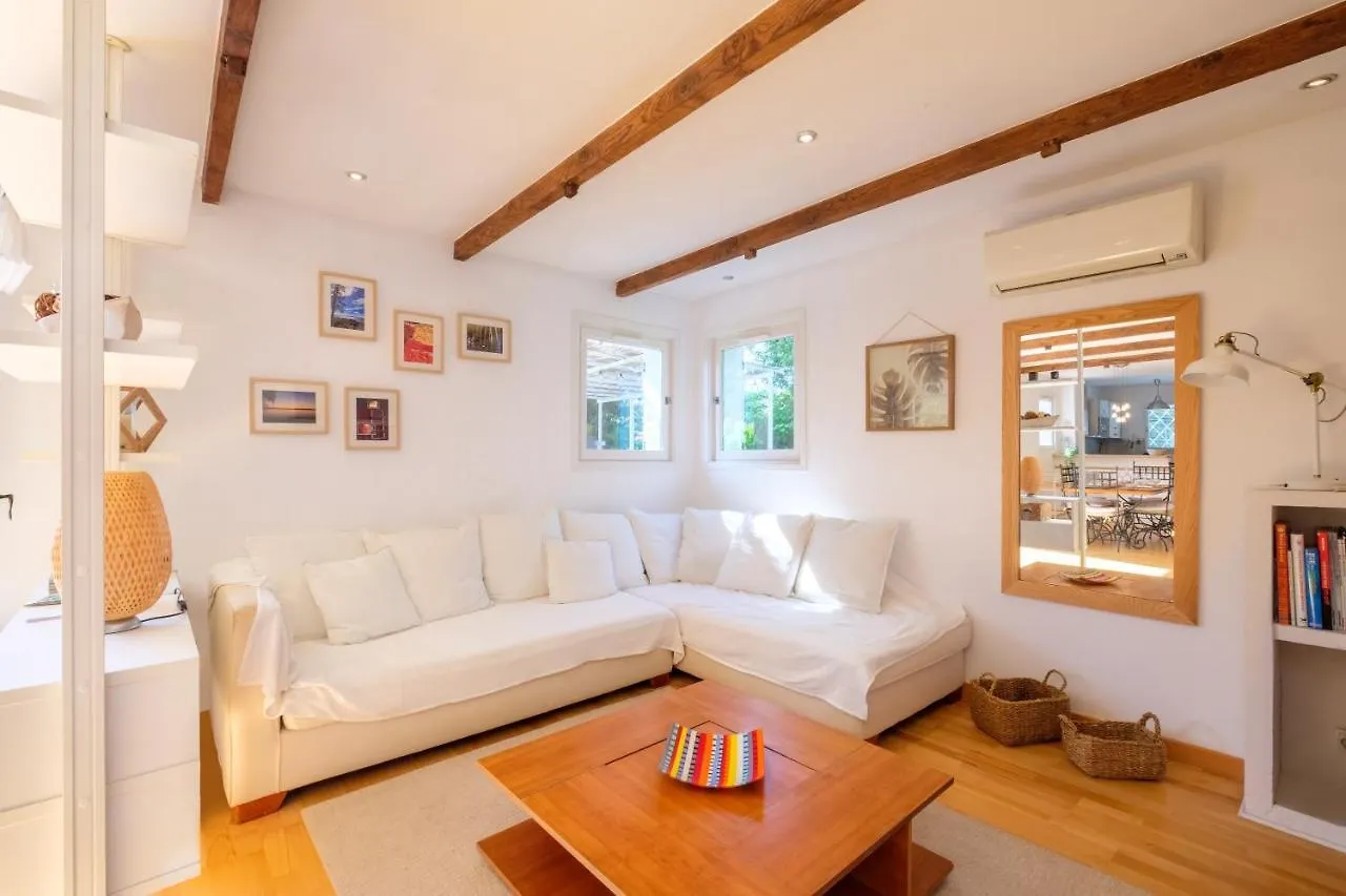 Villa Magalinette - Maison Pour 4 Avec Piscine Mougins 0*,  France
